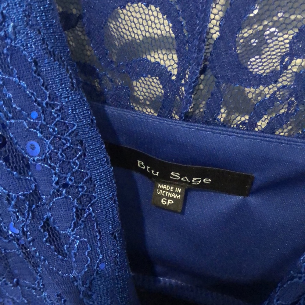 END OF YEAR SALE! | Blu Sage Long sleeve V-neck Dress - Picture 3 of 3